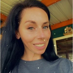 Meet your Posher, Dana